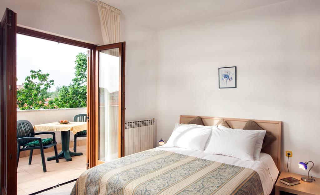 B&B Moderno Fažana Стая снимка