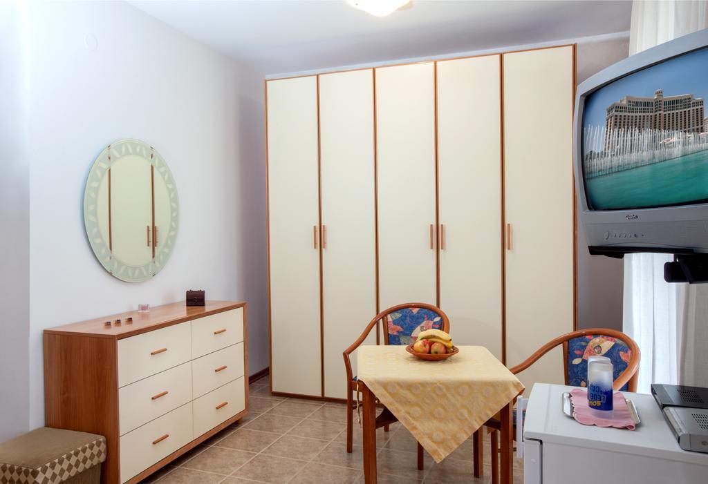 B&B Moderno Fažana Стая снимка